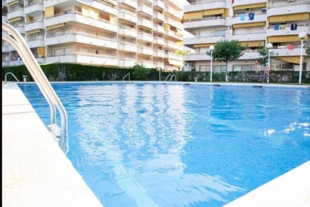 Apartamento En Salou Con 3 Piscinas Junto A Port Aventura Bagian luar foto