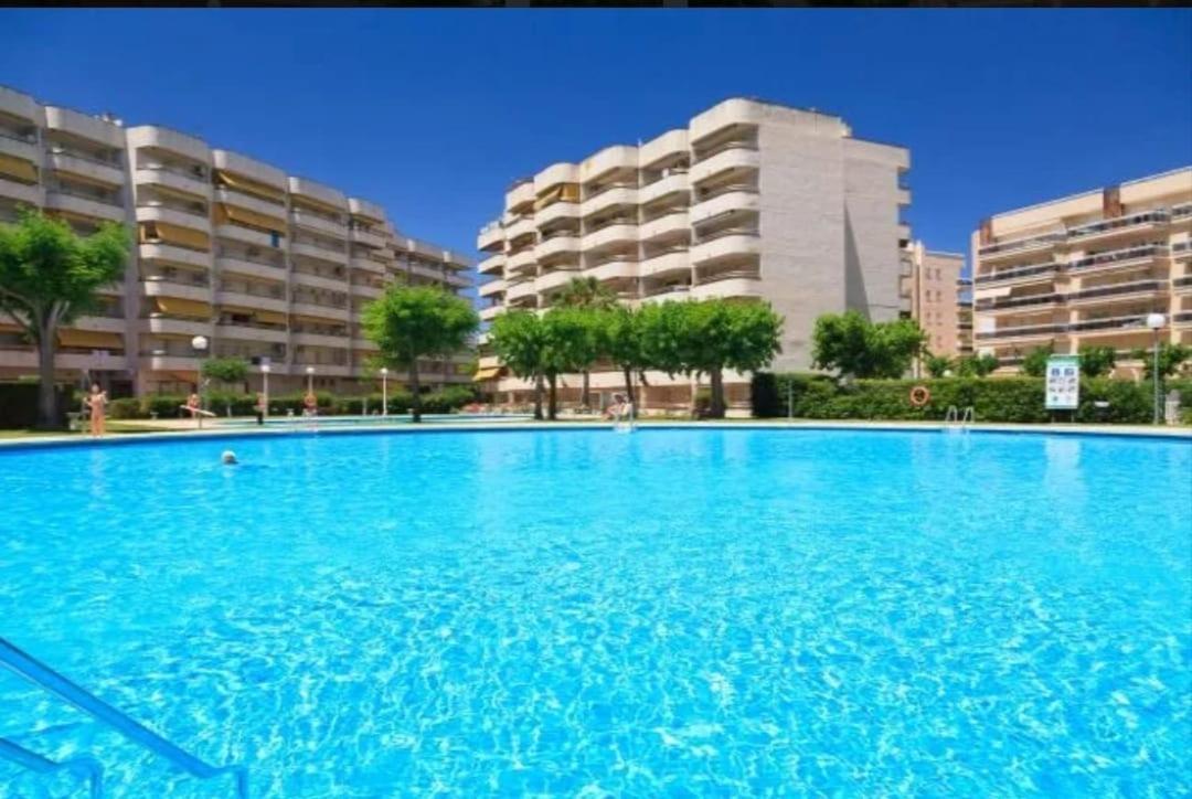 Apartamento En Salou Con 3 Piscinas Junto A Port Aventura Bagian luar foto