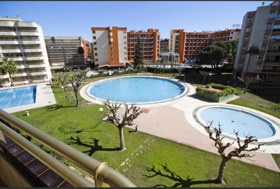 Apartamento En Salou Con 3 Piscinas Junto A Port Aventura Bagian luar foto